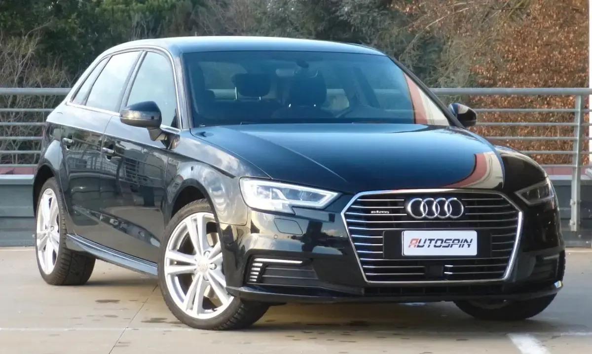 Usata Audi A3 Sportback Business 149 CV (109 kW) 2020 Nero Utilitaria