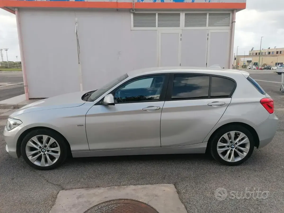 Usata BMW 116 Advantage 116 CV (85 kW) 2018 Grigio Utilitaria