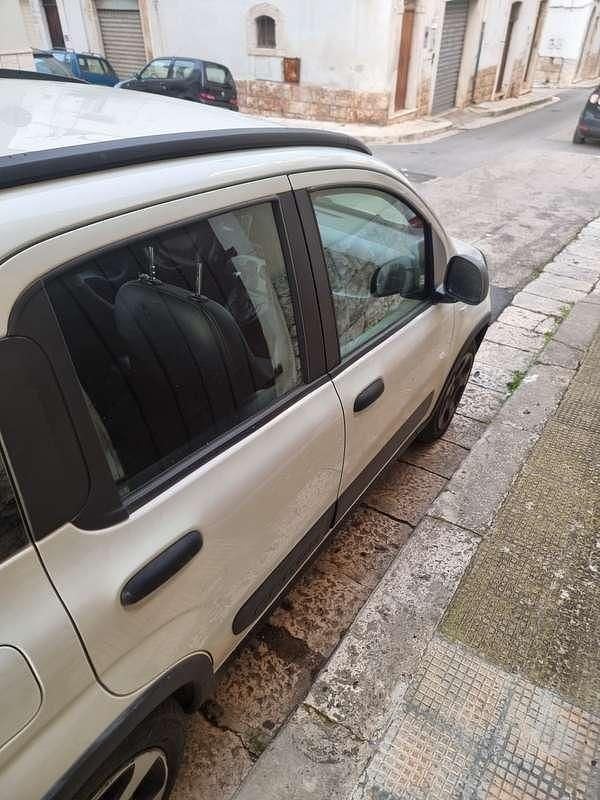 Usata Fiat Panda Cross Cross 69 CV (50 kW) 2022 Bianco Utilitaria
