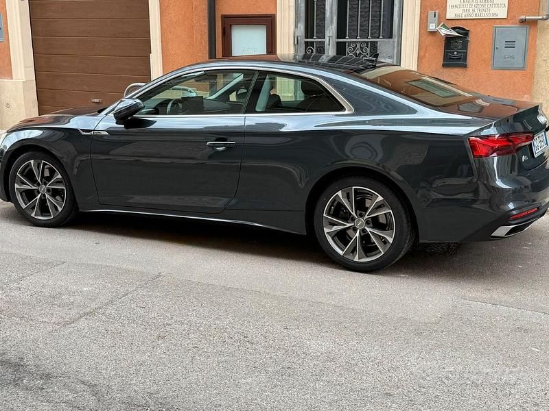 Grigio Usata 2021 Audi A5 Ambiente Coupé | 29.500 € (Super prezzo) - Immagine 1/4