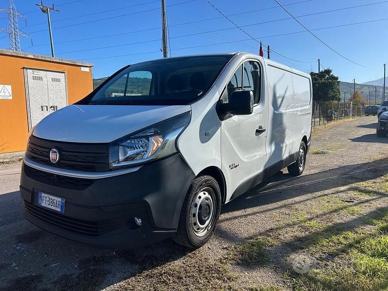 Bianco Usata 2018 Fiat Talento Monovolume | 12.500 € (Buon prezzo) - Immagine 1/4