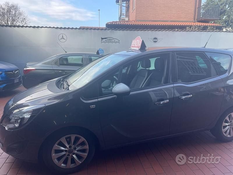 Usata Opel Meriva Cosmo 120 CV (88 kW) 2013 Grigio Monovolume