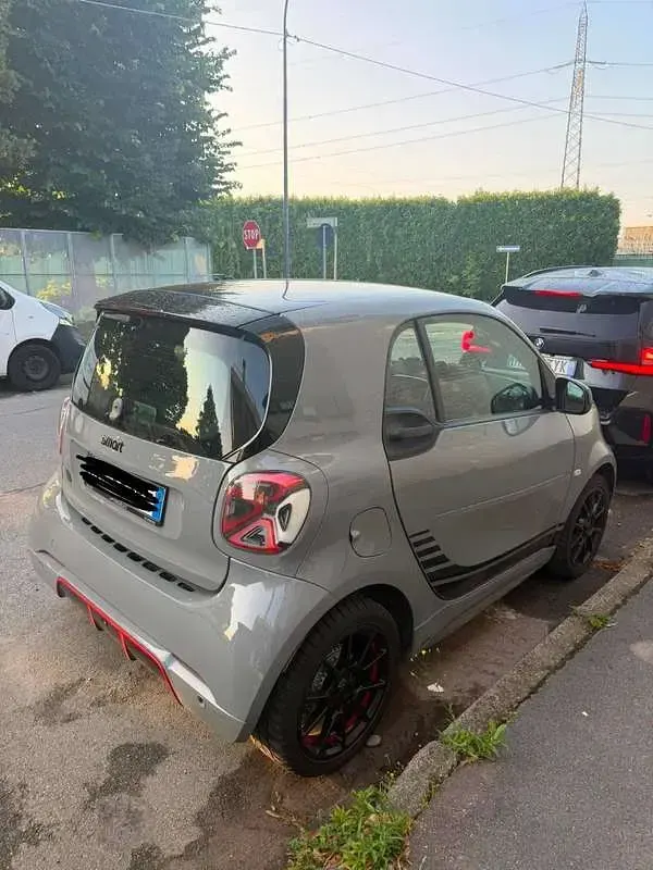 Usata Smart ForTwo Coupé Brabus 41 kW (56 CV) 2020 Grigio Utilitaria