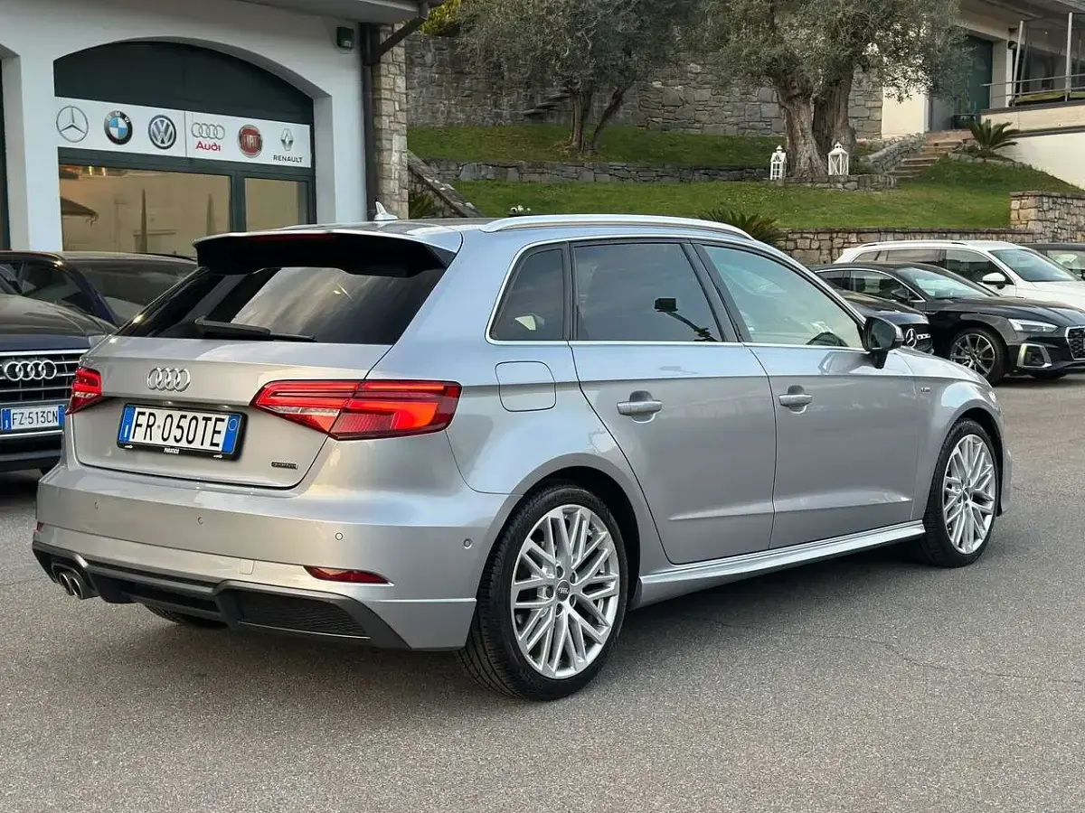 Usata Audi A3 Sport 184 CV (135 kW) 2018 Argento Berlina