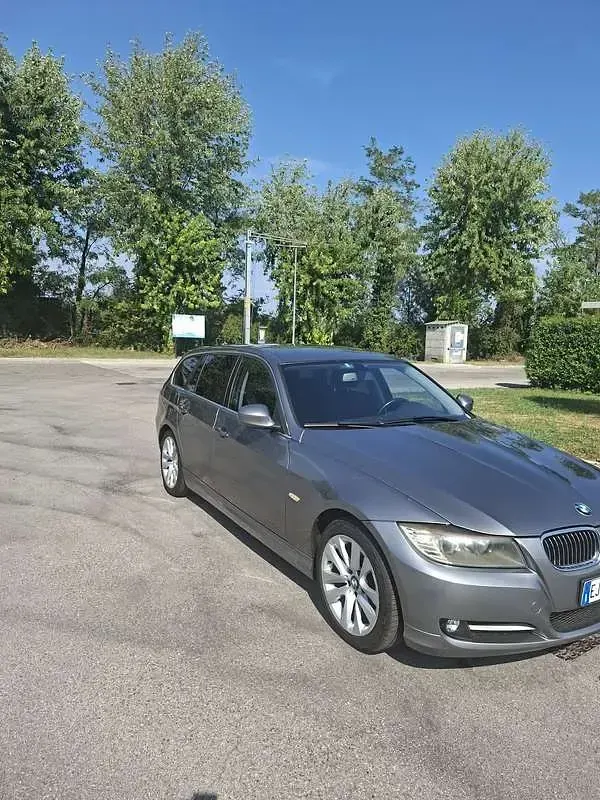 Usata BMW 318 143 CV (105 kW) 2011 Station wagon
