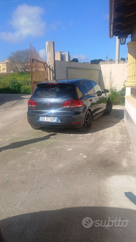 Grigio Usata 2011 VW Golf VI GTD Due volumi | 8500 € (Buon prezzo) - Immagine 1/4