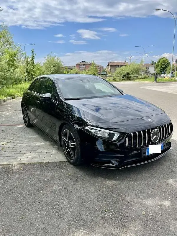 Usata Mercedes A180 AMG line 116 CV (85 kW) 2021 Nero
