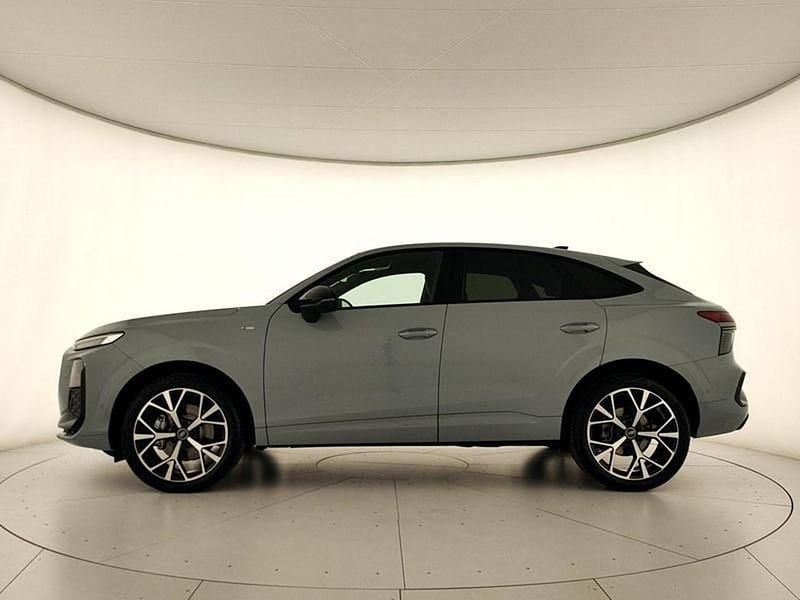 Nuova Audi Q3 Sportback S-Line 204 CV (150 kW) 2026 Grigio SUV
