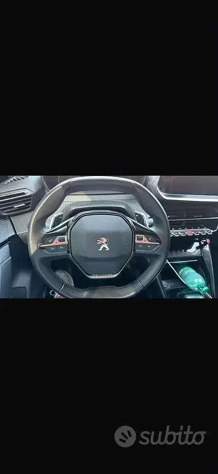 Usata Peugeot 208 101 CV (74 kW) 2023 Bianco Utilitaria