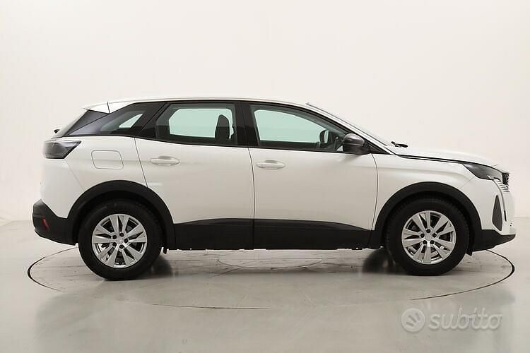 Usata Peugeot 3008 Active 131 CV (96 kW) 2022 Bianco SUV