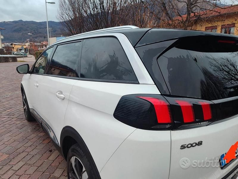 Usata Peugeot 5008 Allure 150 CV (110 kW) 2018 Bianco SUV