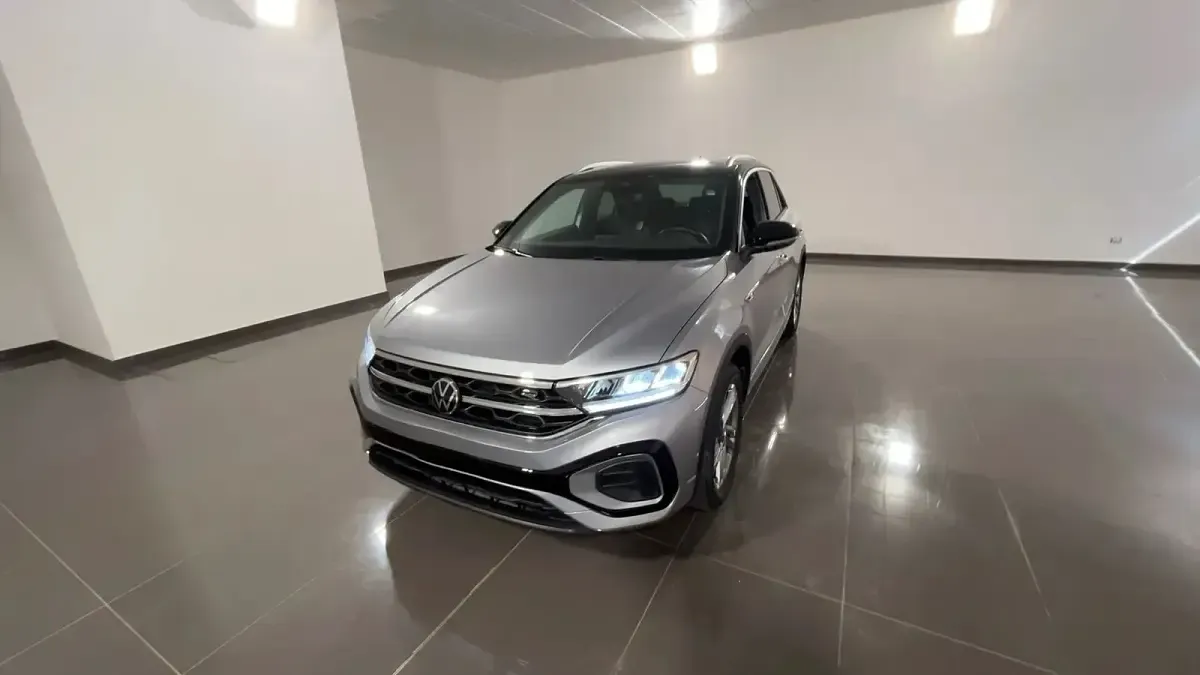 Usata VW T-Roc R-line 110 CV (80 kW) 2023 SUV