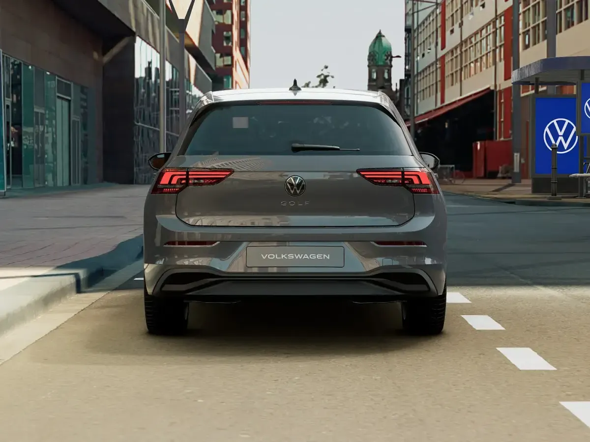 Nuova VW Golf VIII Edition 150 CV (110 kW) 2026 Moonstone grey Berlina