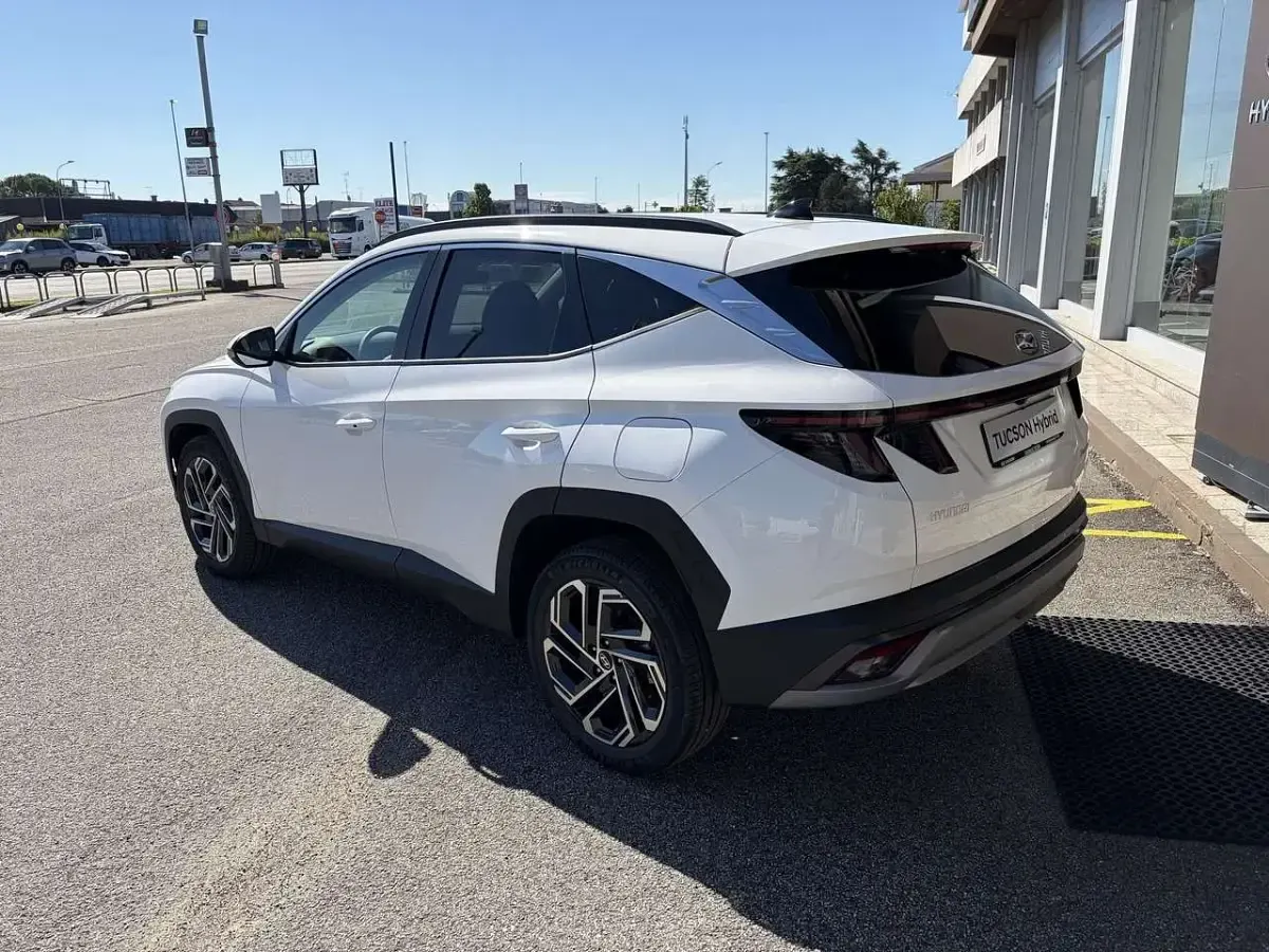 Nuova Hyundai Tucson 239 CV (175 kW) 2026 Bianco SUV