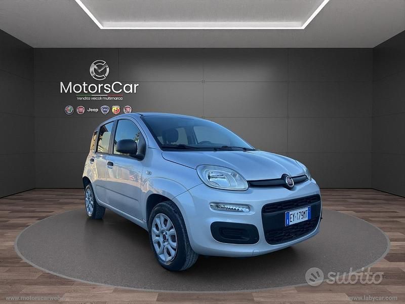Grigio Usata 2015 Fiat Panda Easy Due volumi | 5500 € (Buon prezzo) - Immagine 1/4