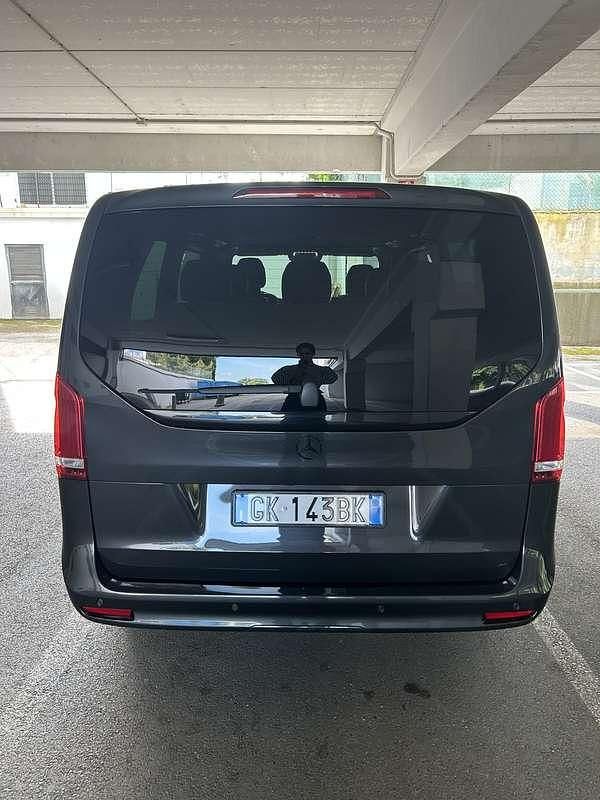 Usata Mercedes V300 237 CV (174 kW) 2022 Monovolume