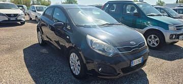 Usata Kia Rio EX 75 CV (55 kW) 2012 Nero Berlina