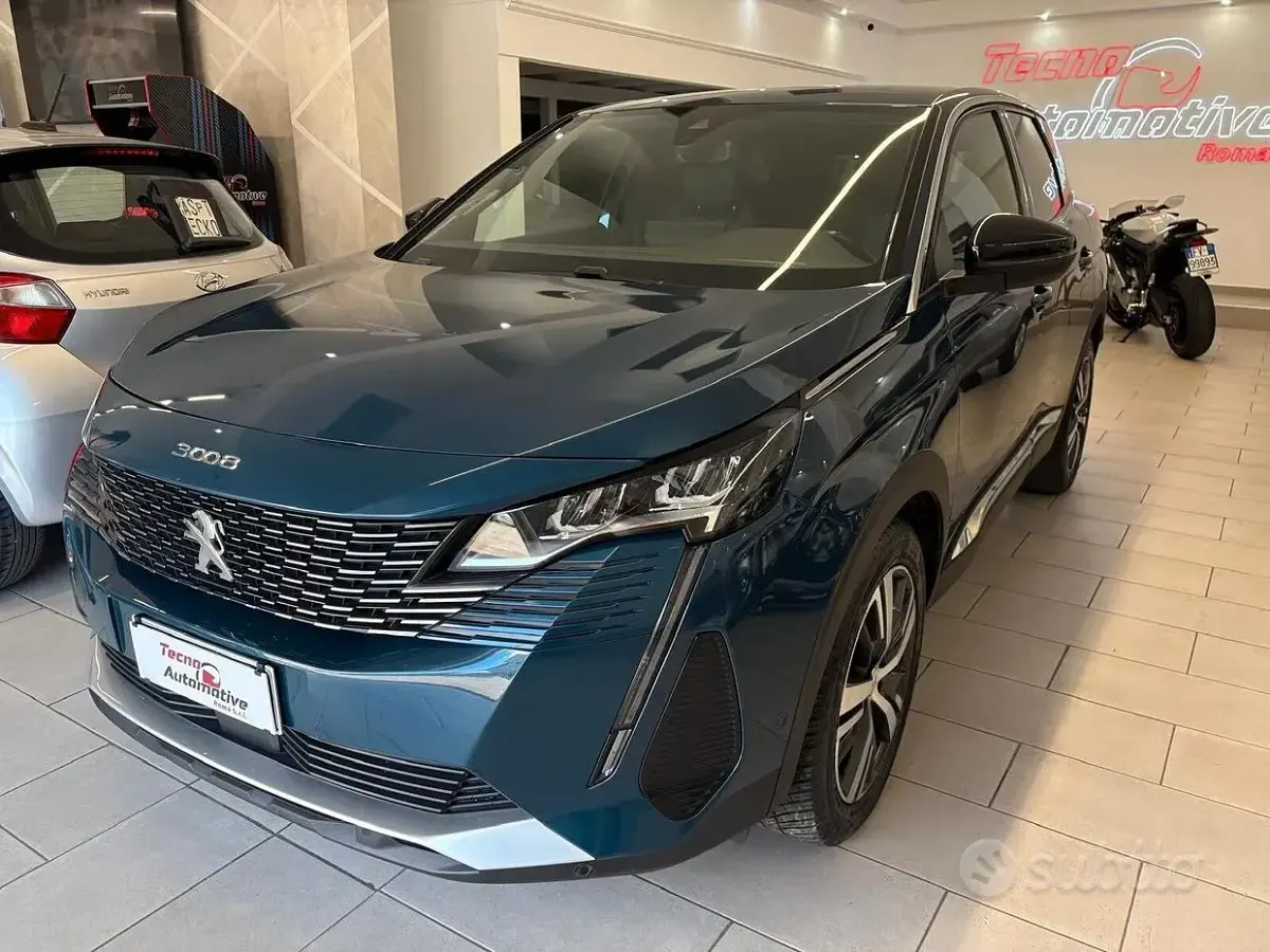 Usata Peugeot 3008 Allure 131 CV (96 kW) 2023 Blu celebes metallizzato SUV