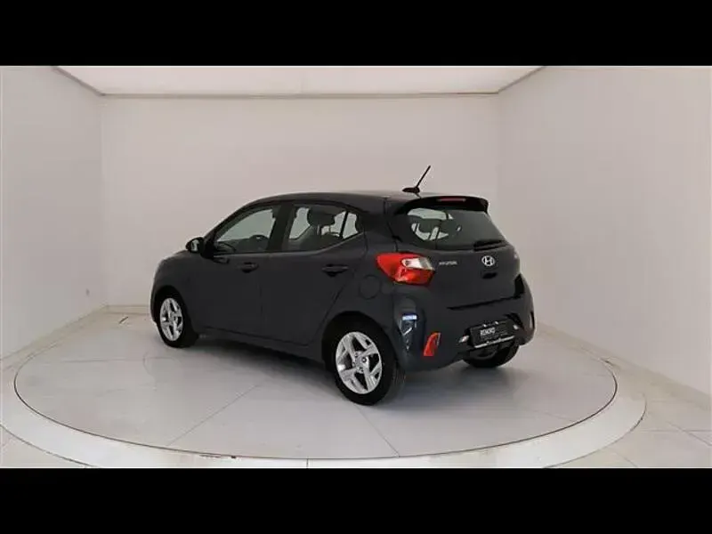 Usata Hyundai i10 67 CV (49 kW) 2022 Grigio scuro Utilitaria