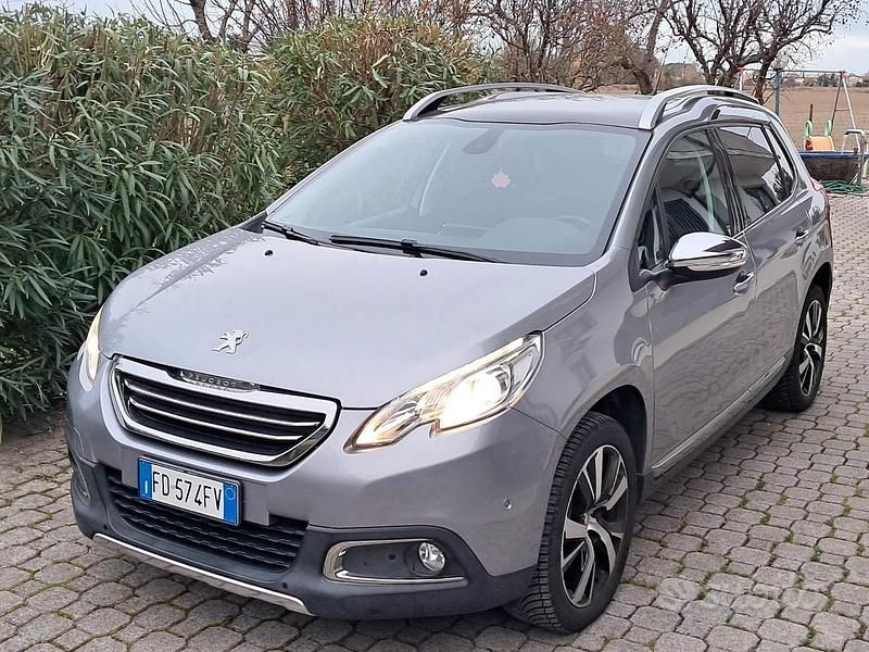 Usata Peugeot 2008 Allure 131 CV (96 kW) 2016 Grigio SUV