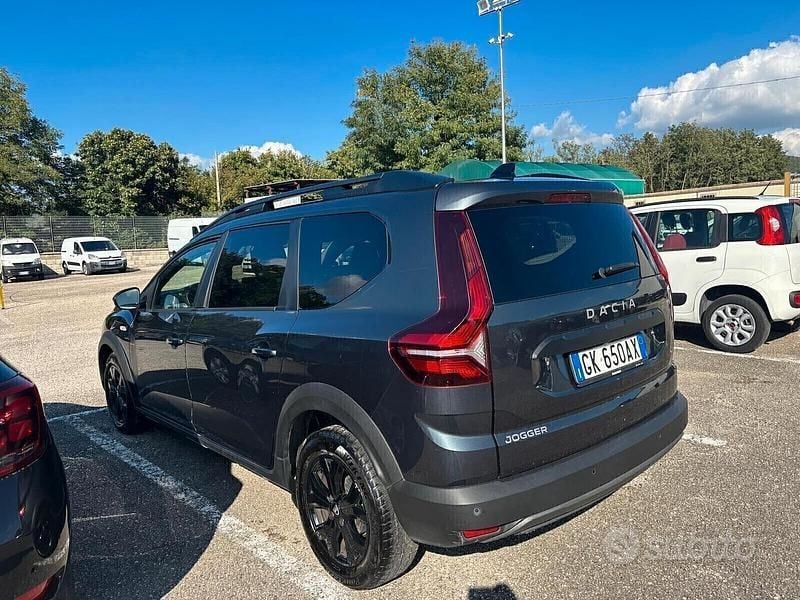 Usata Dacia Jogger Extreme 101 CV (74 kW) 2022 Grigio Monovolume