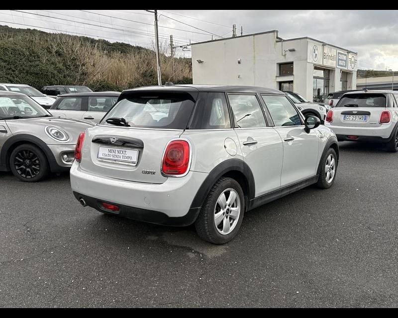 Usata Mini Cooper 135 CV (99 kW) 2018 Bianco Utilitaria