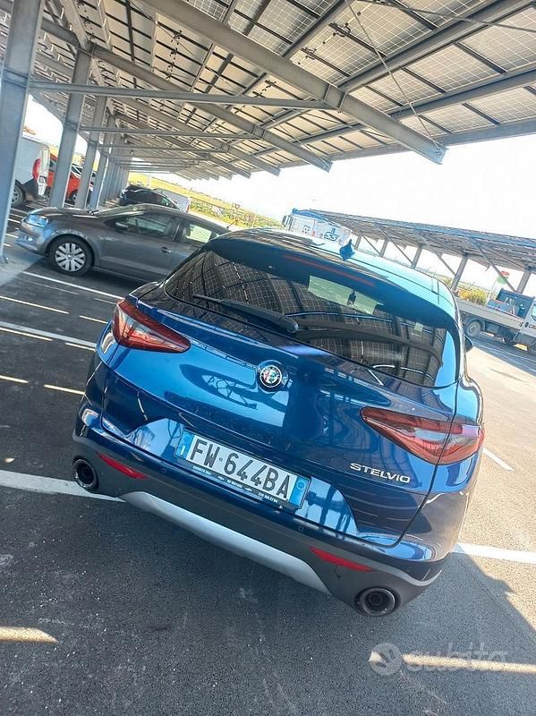 Usata 2019 Alfa Romeo Stelvio SUV | 18.500 € (Buon prezzo) - Immagine 1/4