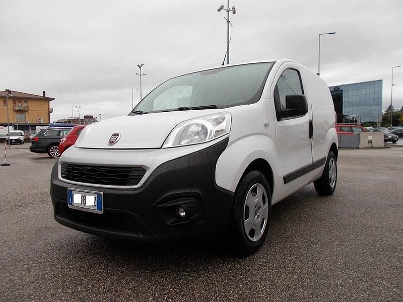 Usata Fiat Fiorino 95 CV (69 kW) 2023 Bianco / pastello Monovolume