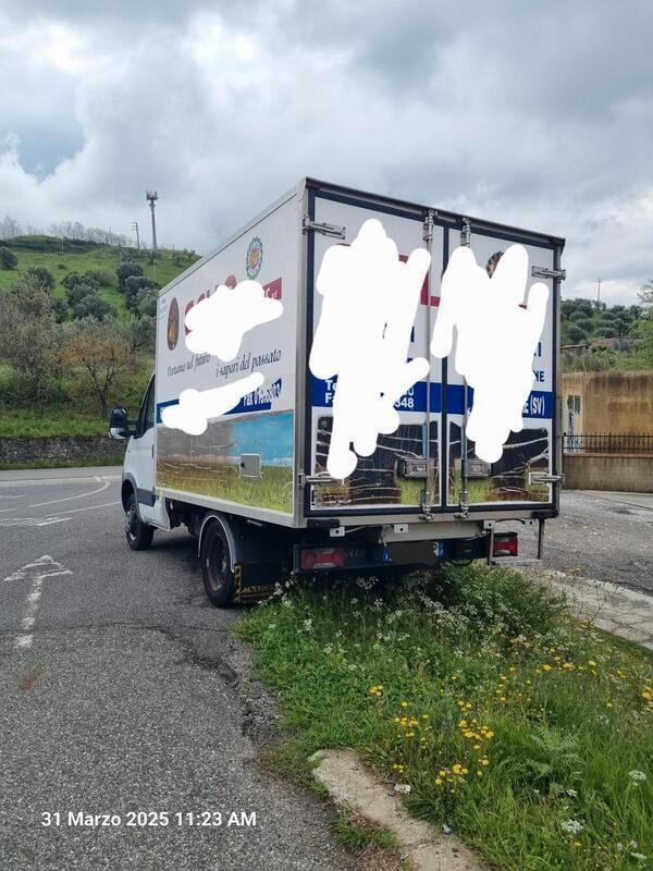 Usata Iveco 35.12 115 CV (84 kW) 2007 Bianco Furgone