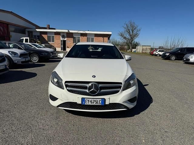 Usata Mercedes A180 109 CV (80 kW) 2013 Bianco Berlina