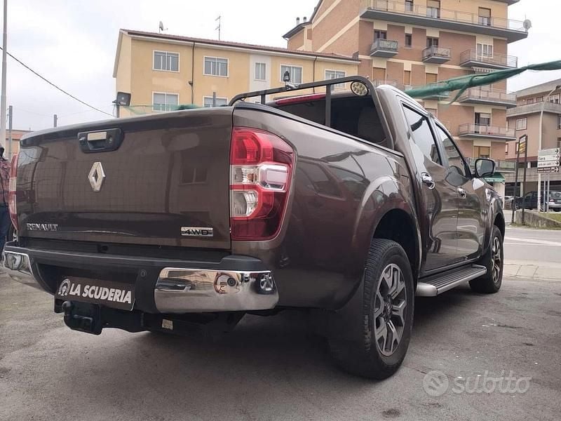 Usata Renault Alaskan Intens 190 CV (139 kW) 2018 Bronzo Pick-up