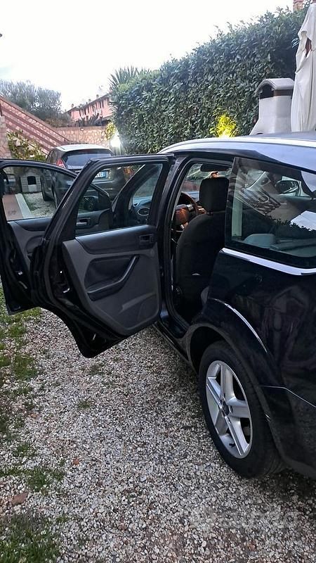 Usata Ford Focus 115 CV (84 kW) 2007 Nero Station wagon