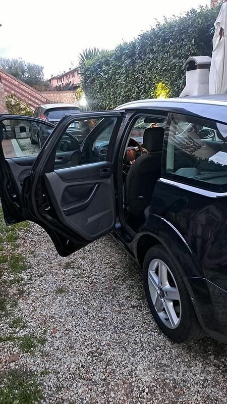 Usata Ford Focus 116 CV (85 kW) 2007 Nero Station wagon