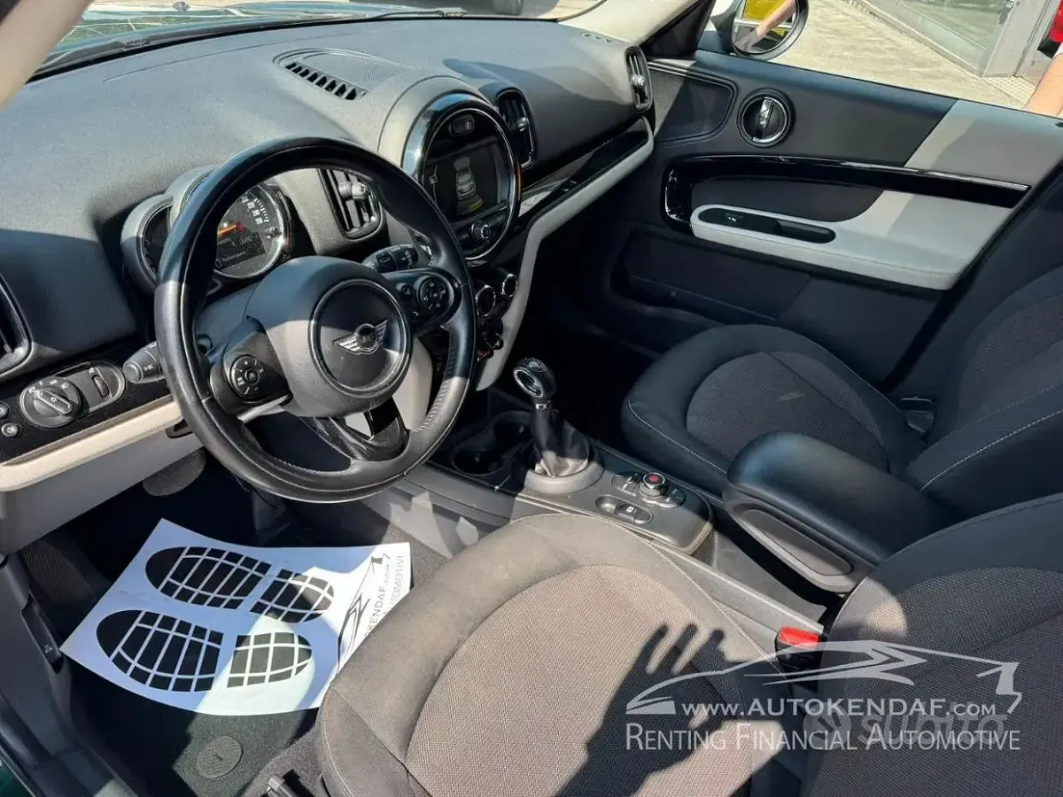 Usata Mini Cooper D Countryman Business 150 CV (110 kW) 2018 Verde SUV