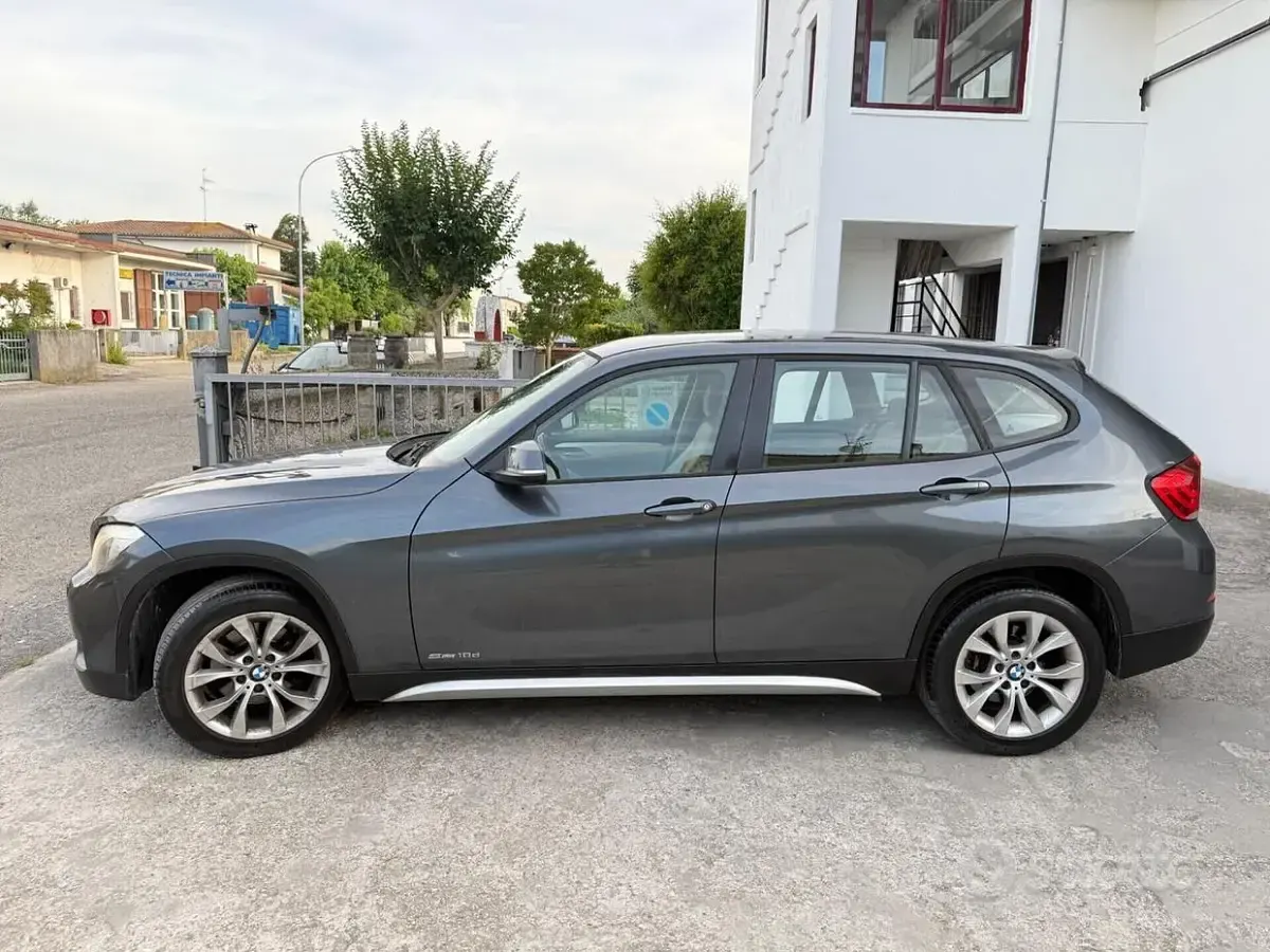 Usata BMW X1 Sport Line 143 CV (105 kW) 2013 Grigio SUV