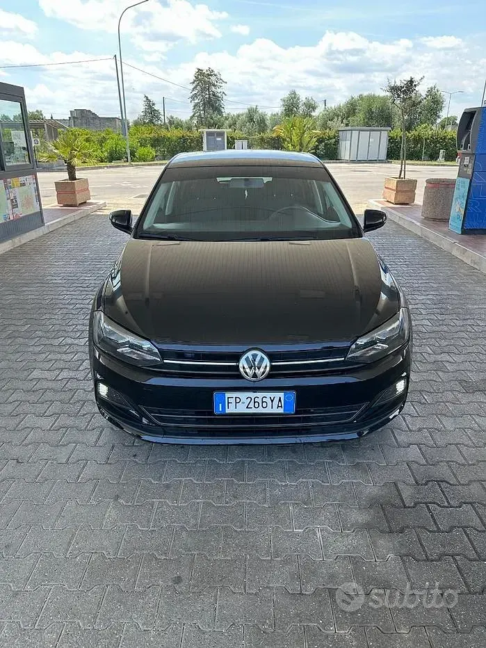 Usata VW Polo Comfortline 80 CV (58 kW) 2018 Nero Utilitaria