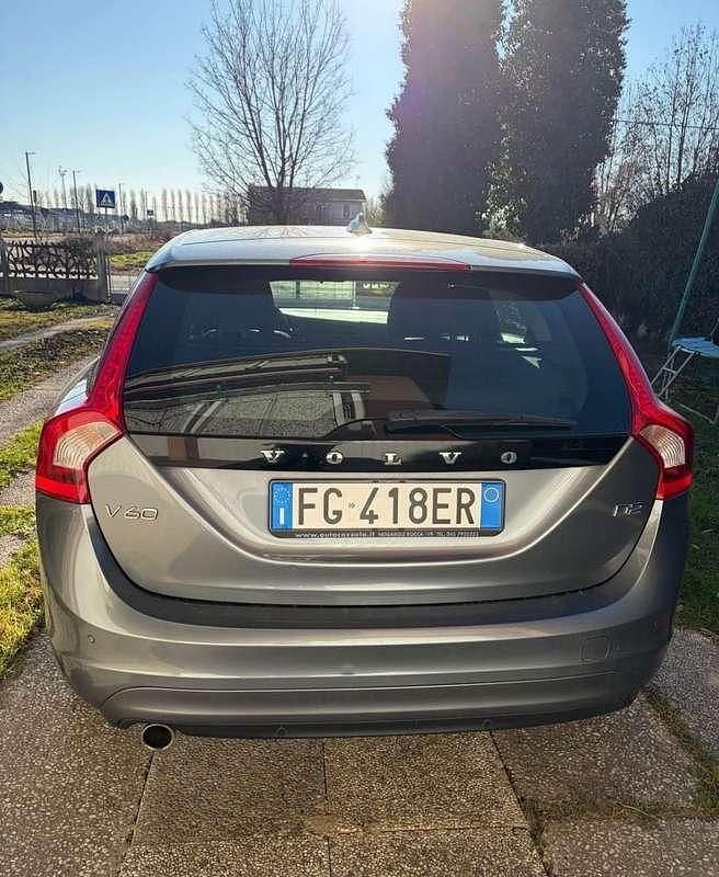 Usata Volvo V60 Business Edition 120 CV (88 kW) 2015 Station wagon