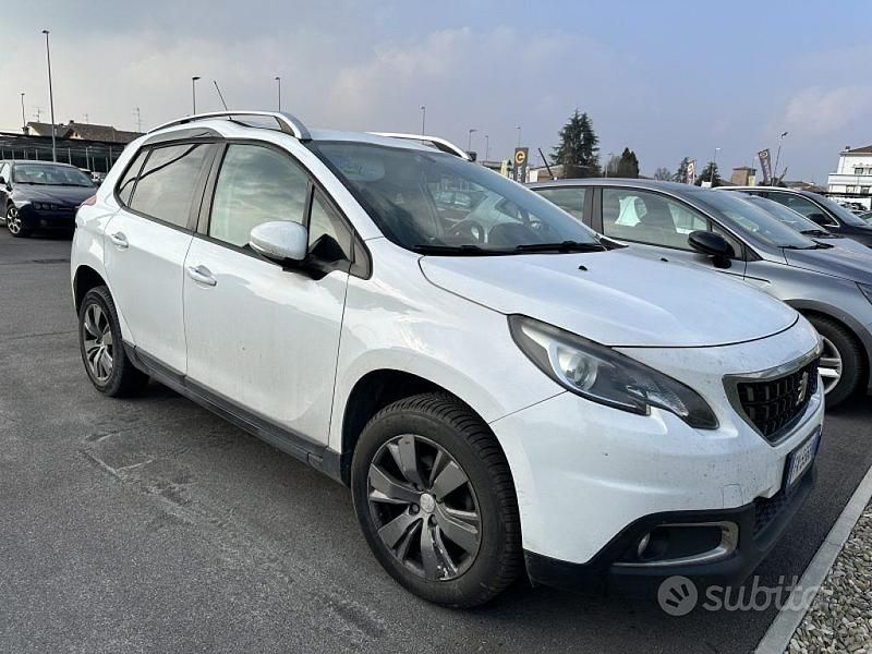 Usata Peugeot 2008 Active 75 CV (55 kW) 2017 Bianco SUV