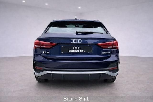 Usata Audi Q3 Sportback S-Line 150 CV (110 kW) 2024 Blu navarra metallizzato SUV
