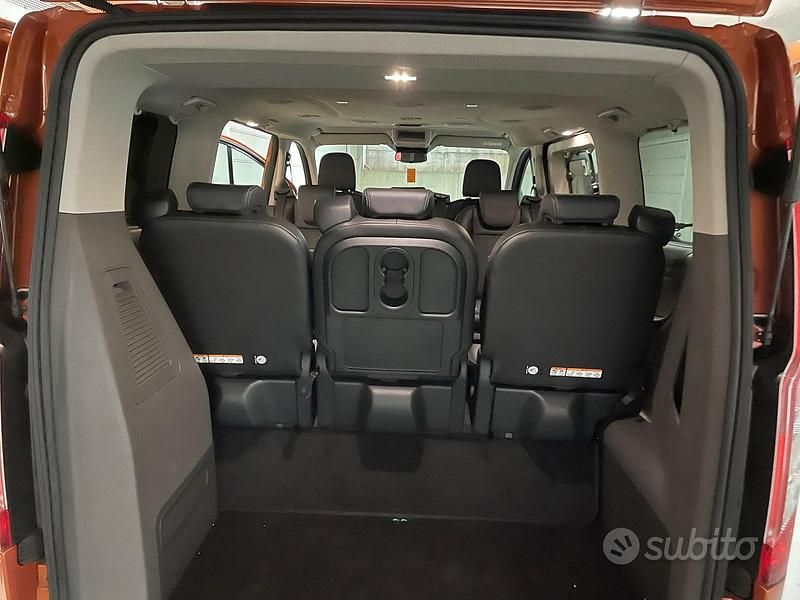 Usata Ford Tourneo Active 185 CV (136 kW) 2021 Monovolume