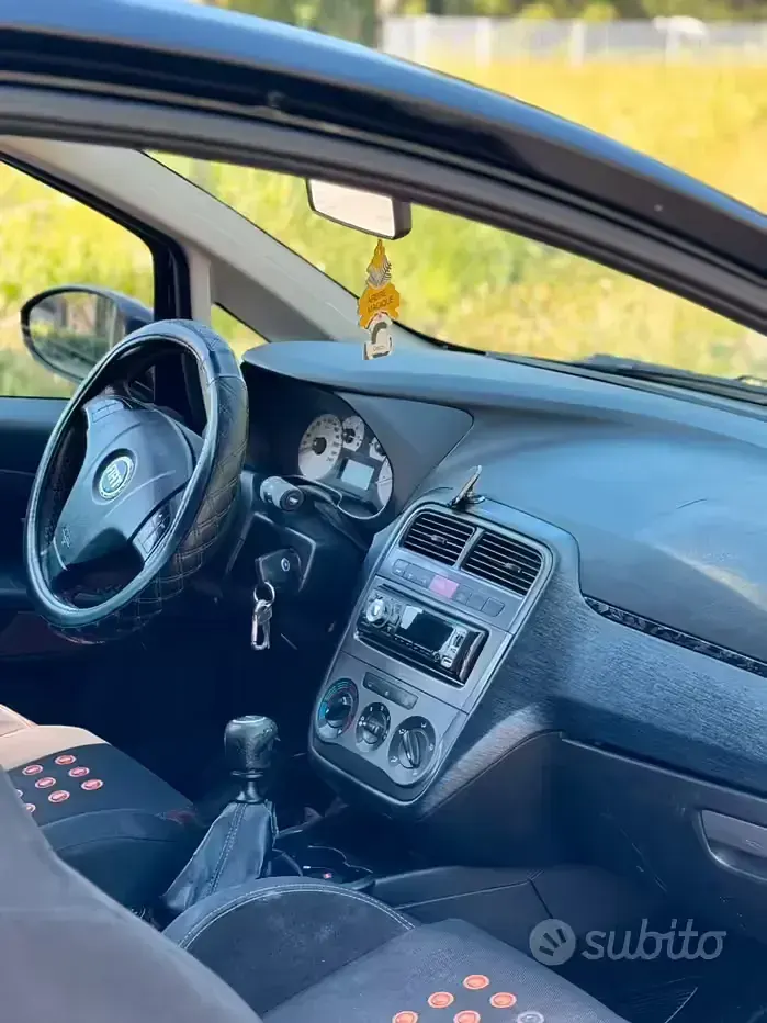 Usata Fiat Grande Punto 131 CV (96 kW) 2006 Utilitaria