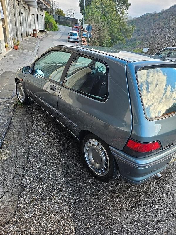 Usata Renault Clio 1992 Berlina