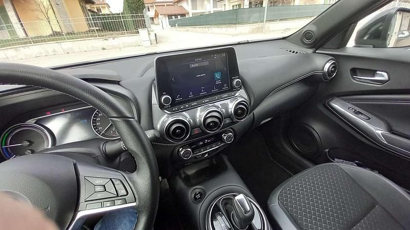 Usata Nissan Juke N-Connecta 94 CV (69 kW) 2024 Grigio SUV