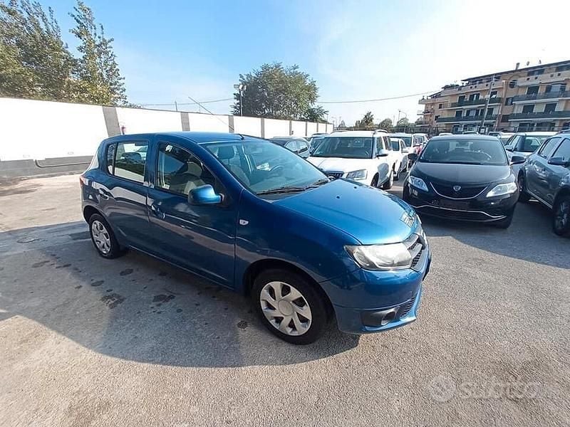 Usata Dacia Sandero 72 CV (52 kW) 2014 Blu Berlina