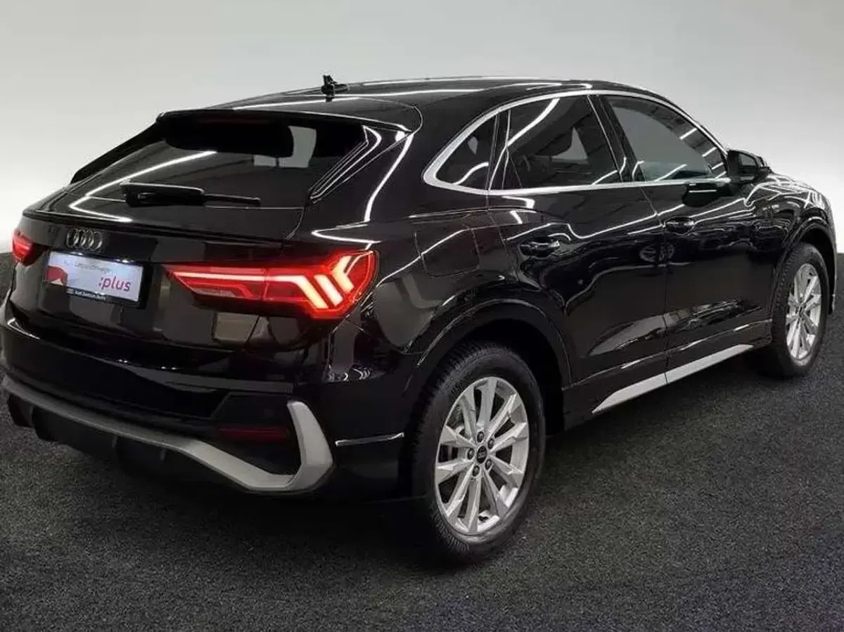 Usata Audi Q3 Sportback S-Line 150 CV (110 kW) 2023 Nero SUV
