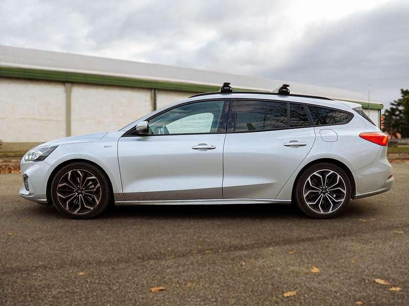 Usata Ford Focus ST-Line 120 CV (88 kW) 2021 Argento Station wagon