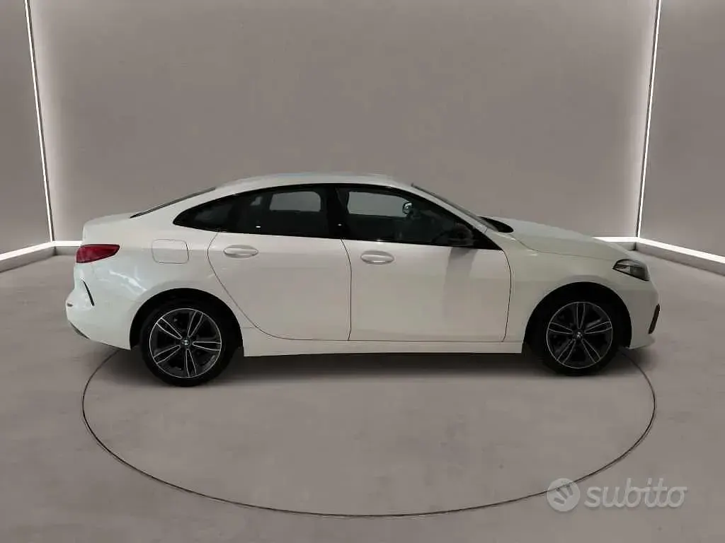 Usata BMW 218 Gran Coupé Sport Line 140 CV (102 kW) 2021 Bianco Coupé