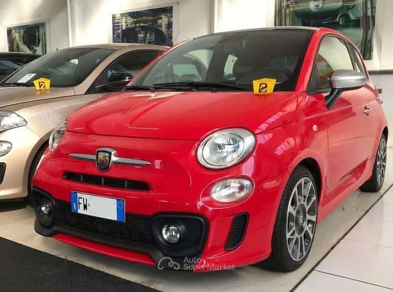 Usata Abarth 595 70th Anniversary 165 CV (121 kW) 2019 Rosso Utilitaria