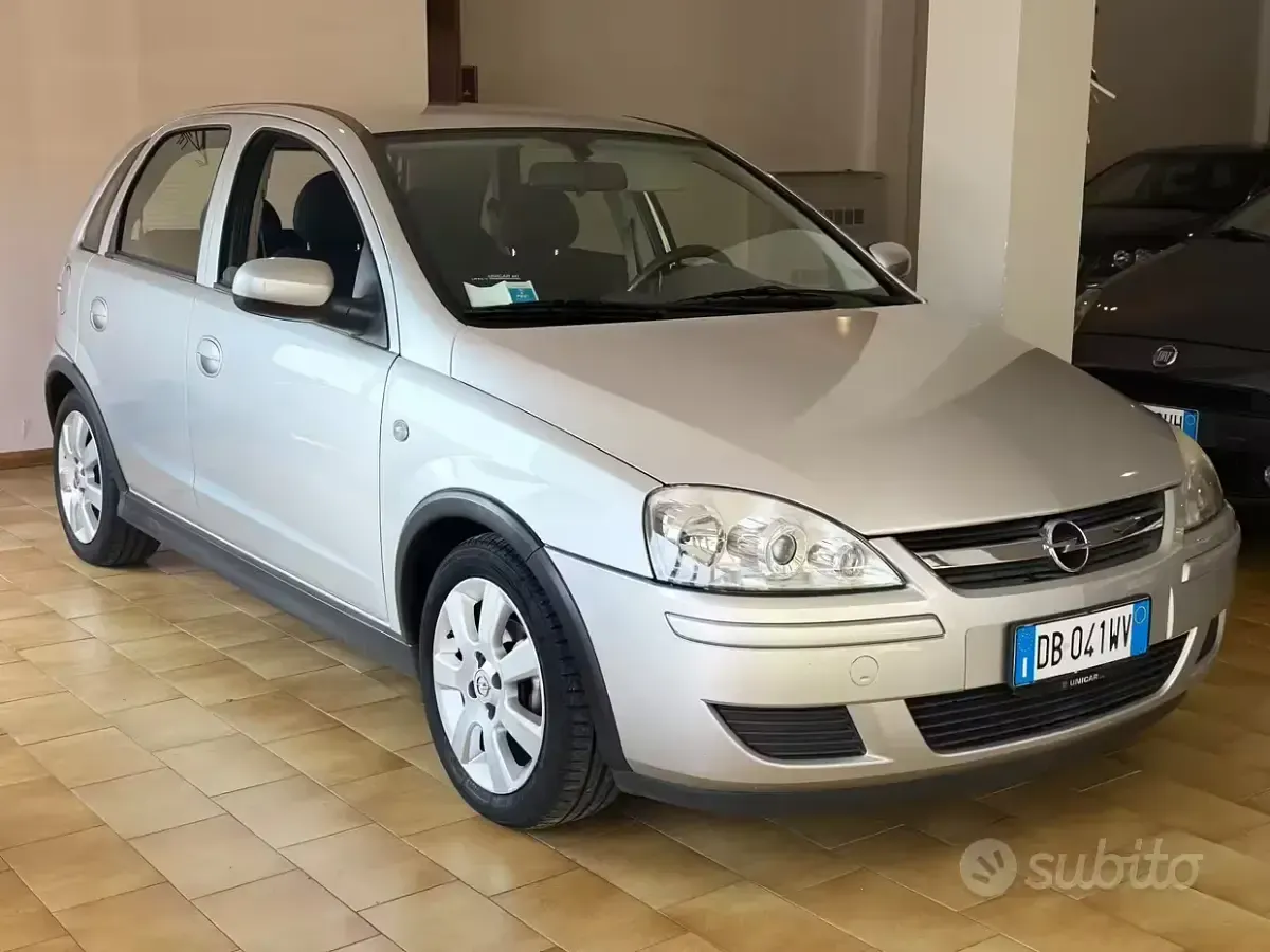 Usata Opel Corsa 80 CV (58 kW) 2006 Utilitaria