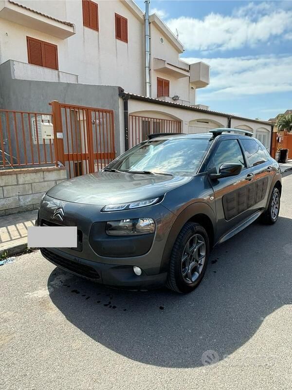 Usata Citroën C4 Cactus 92 CV (67 kW) 2016 Grigio Utilitaria